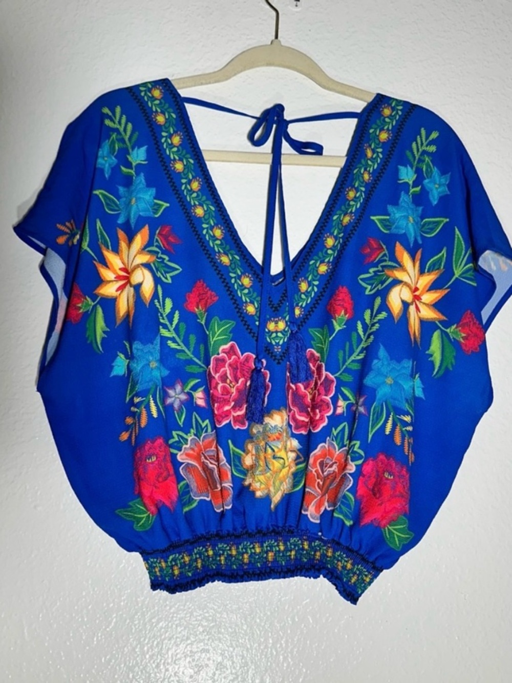 Flying Tomato Vibrant Blue Floral Boho Top Medium Elastic Waist V-Neck
